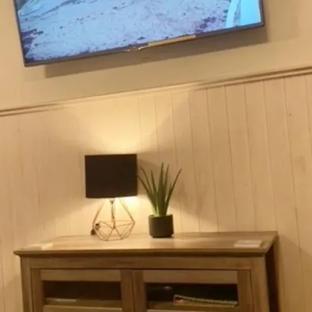Fistral - Stunning Sea Views, Swimming Pool *