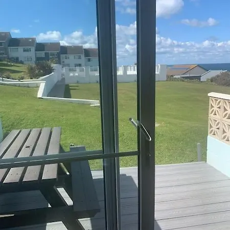 Holiday home Fistral - Stunning Sea Views, Swimming Pool Crantock