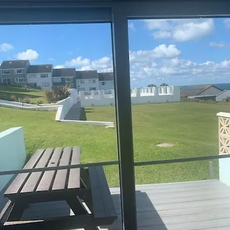Holiday home Fistral - Stunning Sea Views, Swimming Pool *