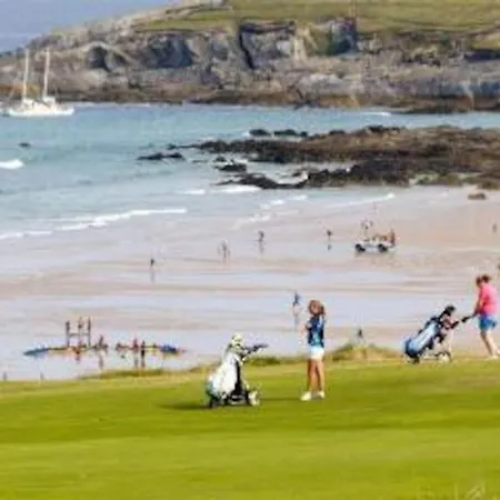 Fistral - Stunning Sea Views, Swimming Pool * Crantock
